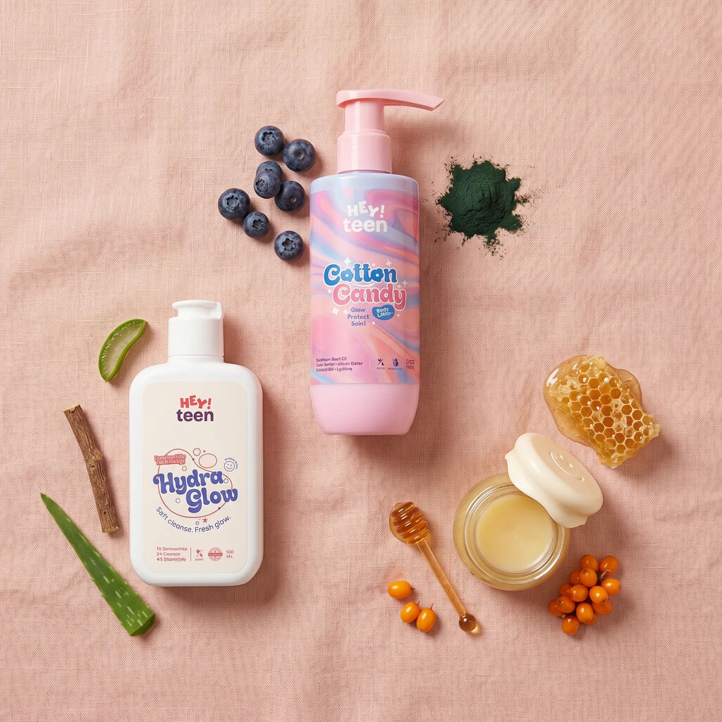 HEY! teen Glow Starter Kit overhead flatlay – face wash body lotion lip balm natural ingredients teen skincare India